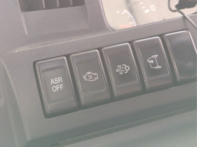 ISUZU ELF 2014 Image 31