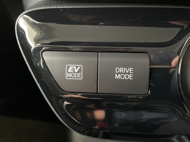 TOYOTA PRIUS 2022 Image 31