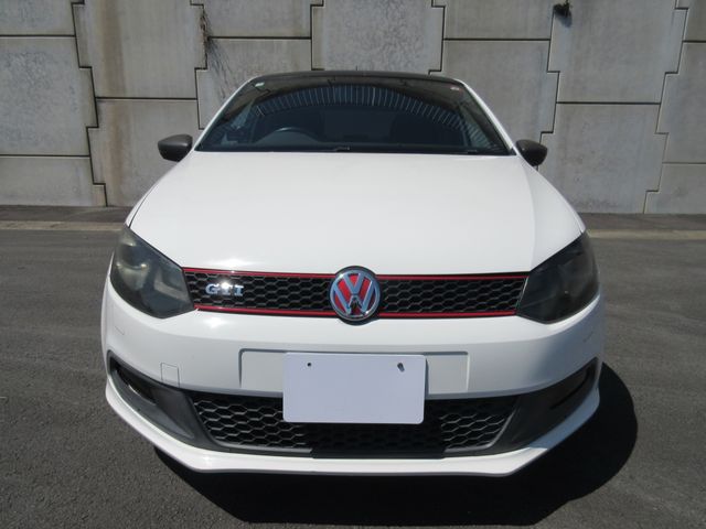 VOLKSWAGEN POLO 2011 Image 31