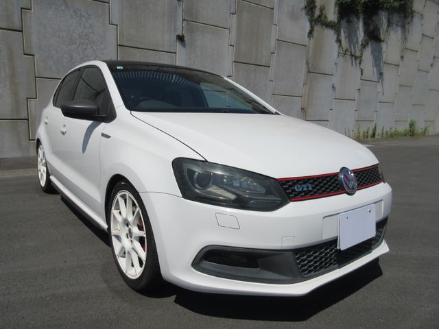 VOLKSWAGEN POLO 2011 Image 31