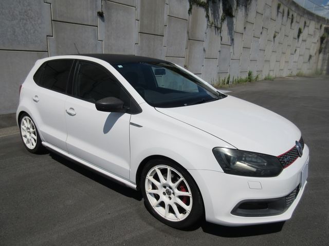 VOLKSWAGEN POLO 2011 Image 31