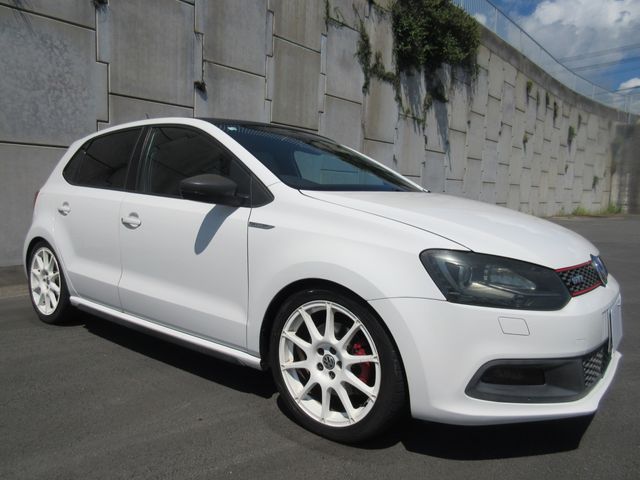 VOLKSWAGEN POLO 2011 Image 31