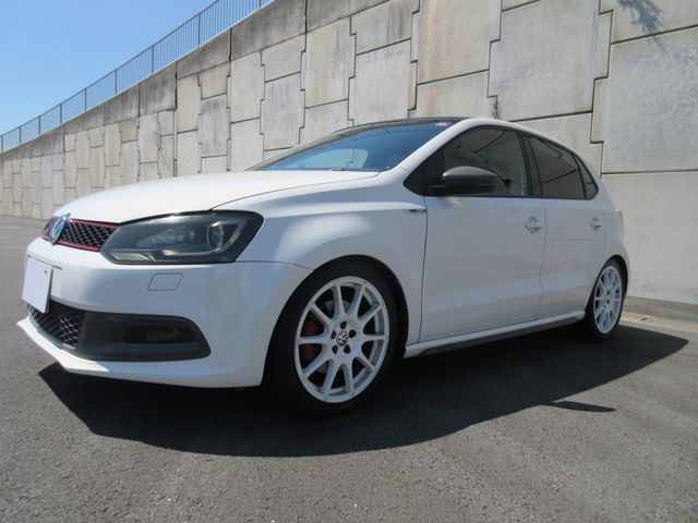 VOLKSWAGEN POLO 2011 Image 31