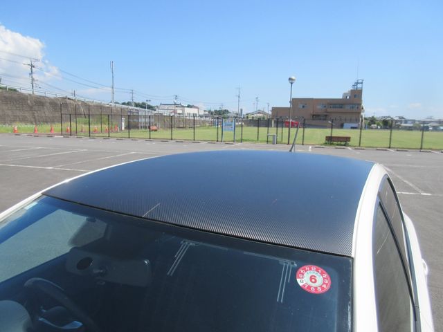 VOLKSWAGEN POLO 2011 Image 31