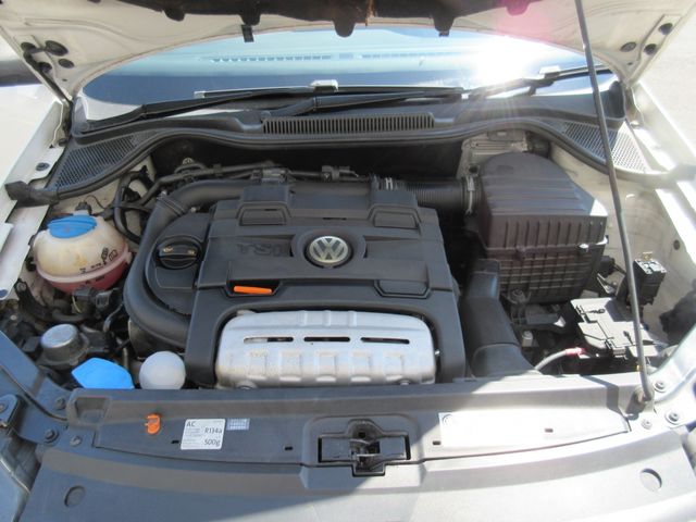 VOLKSWAGEN POLO 2011 Image 31