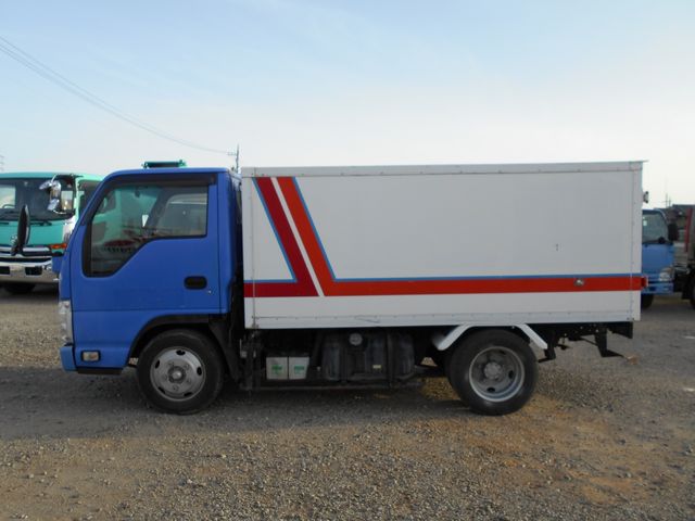 ISUZU ELF 2012 Image 31