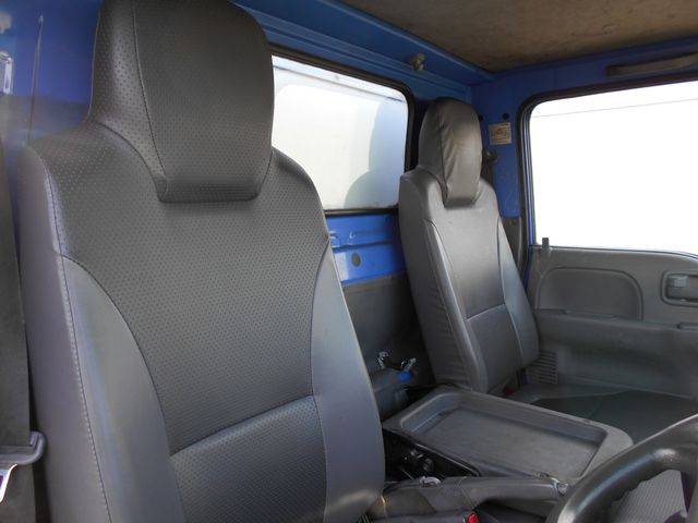 ISUZU ELF 2012 Image 31