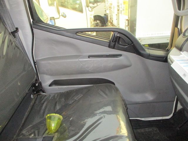 MITSUBISHI CANTER 2017 Image 31