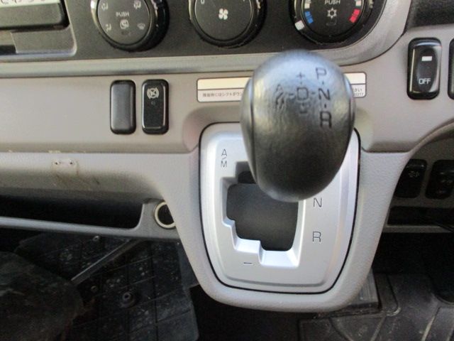 MITSUBISHI CANTER 2017 Image 31