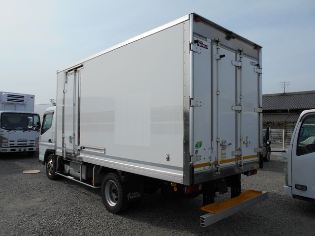 MITSUBISHI CANTER 2017 Image 31