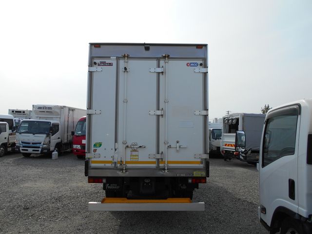 MITSUBISHI CANTER 2017 Image 31