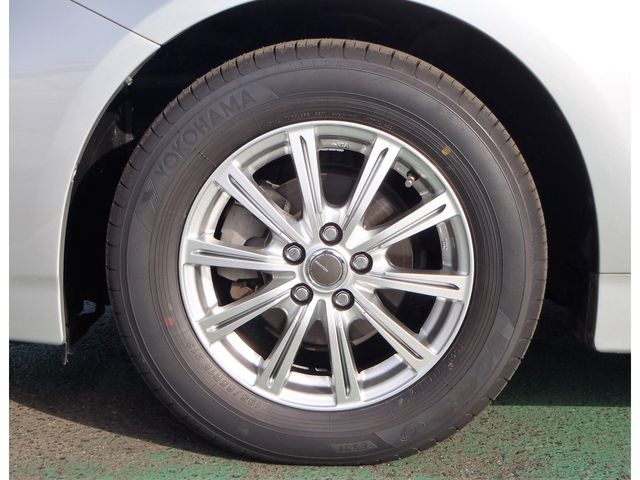 TOYOTA PRIUS 2013 Image 31