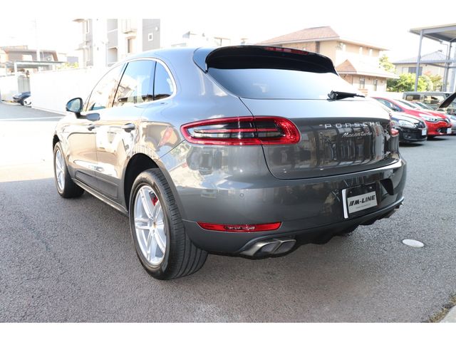 PORSCHE MACAN 2015 Image 31