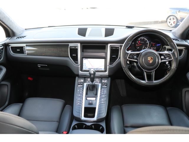 PORSCHE MACAN 2015 Image 31