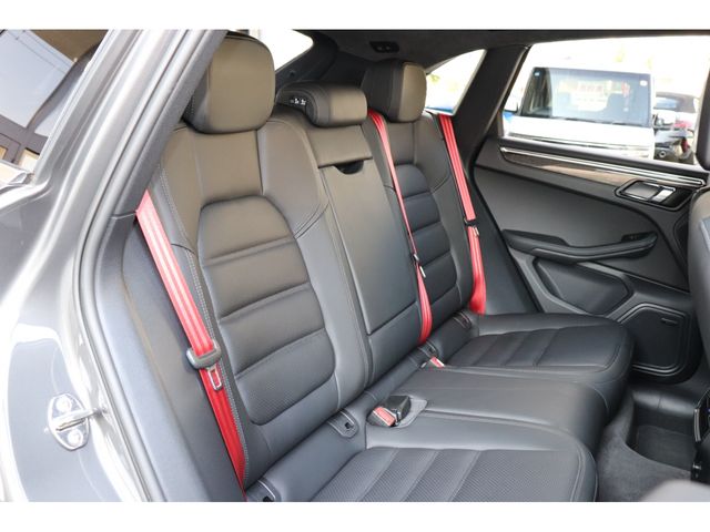 PORSCHE MACAN 2015 Image 31