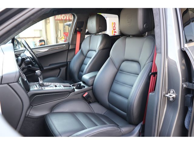 PORSCHE MACAN 2015 Image 31