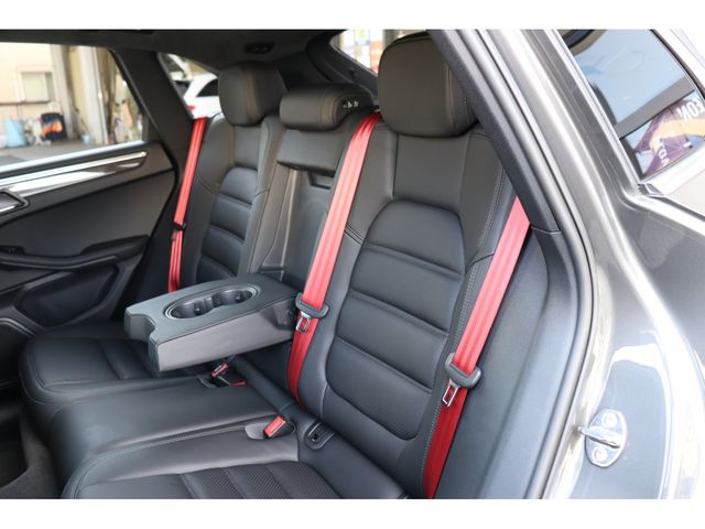 PORSCHE MACAN 2015 Image 31