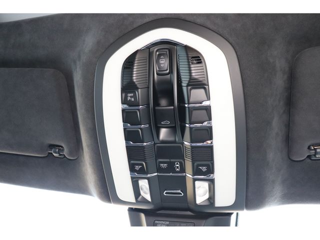 PORSCHE MACAN 2015 Image 31