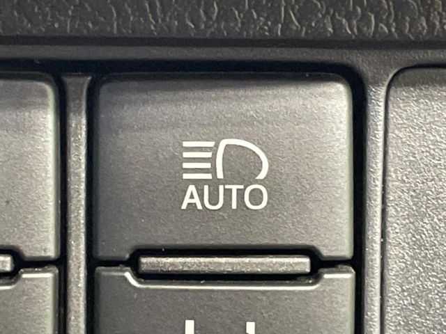 TOYOTA COROLLA FIELDER HYBR 2016 Image 31