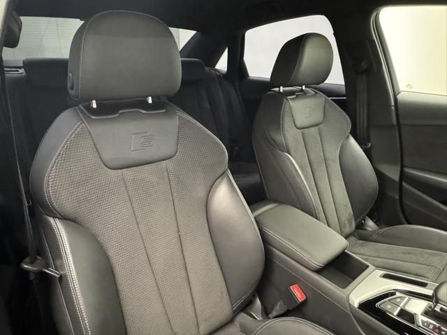 AUDI A4 2021 Image 31