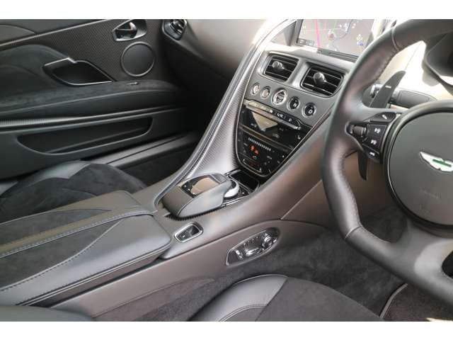 ASTON MARTIN ASTON MARTIN 2020 Image 31