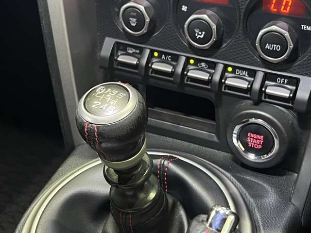 TOYOTA 86 2013 Image 31