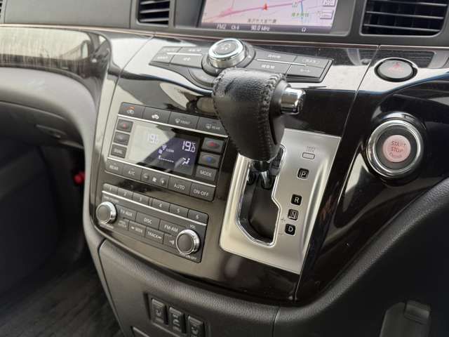 NISSAN ELGRAND  4WD 2017 Image 31