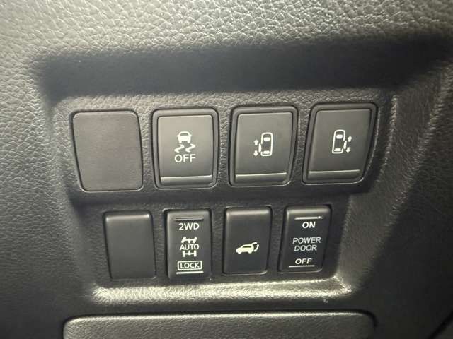 NISSAN ELGRAND  4WD 2017 Image 31