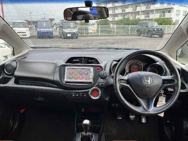 HONDA FIT 2011 Image 31