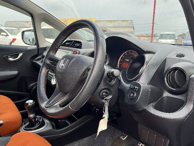 HONDA FIT 2011 Image 31