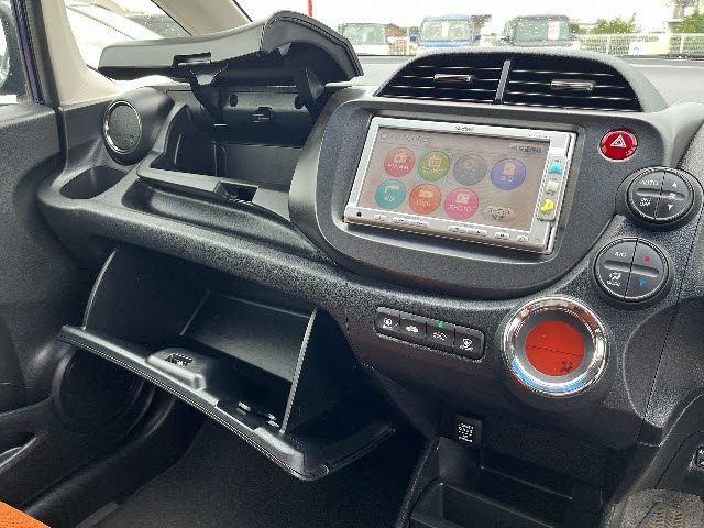 HONDA FIT 2011 Image 31
