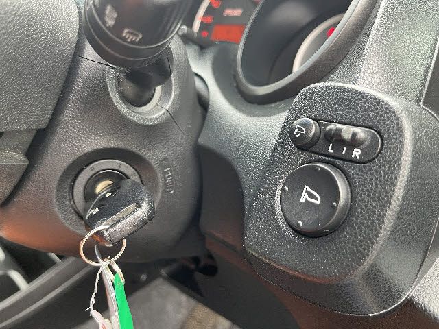 HONDA FIT 2011 Image 31