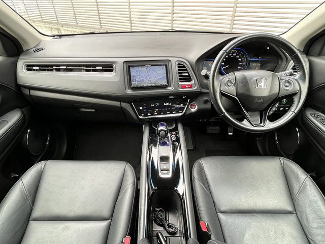 HONDA VEZEL HYBRID 2014 Image 31
