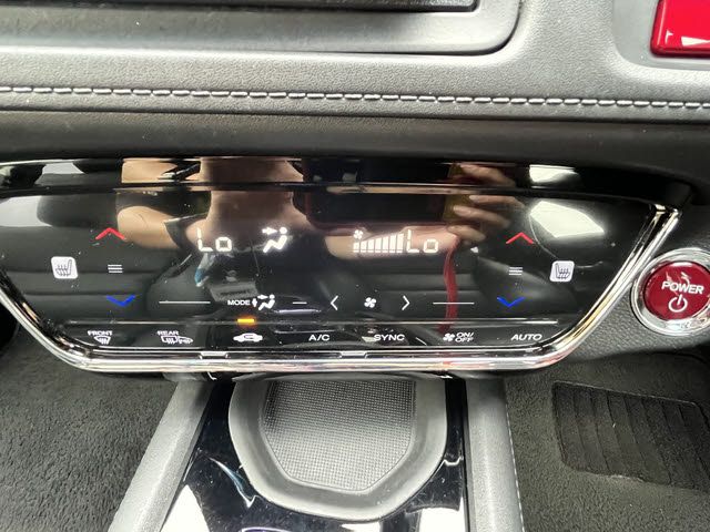 HONDA VEZEL HYBRID 2014 Image 31