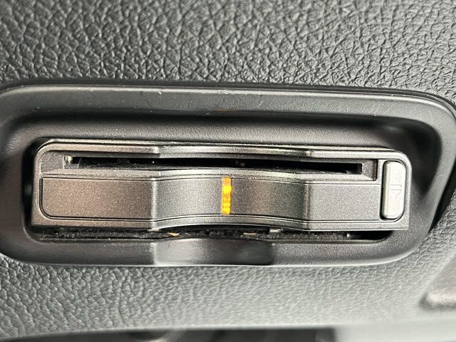 HONDA VEZEL HYBRID 2014 Image 31