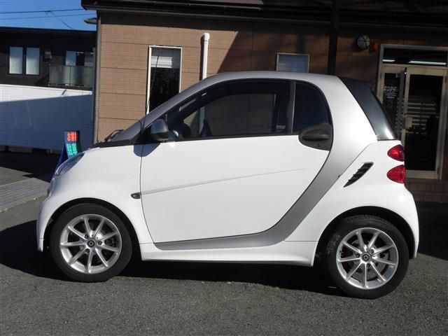 MCC SMART FORTWO COUPE 2012 Image 31