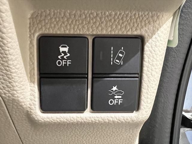 HONDA N BOX 2018 Image 31