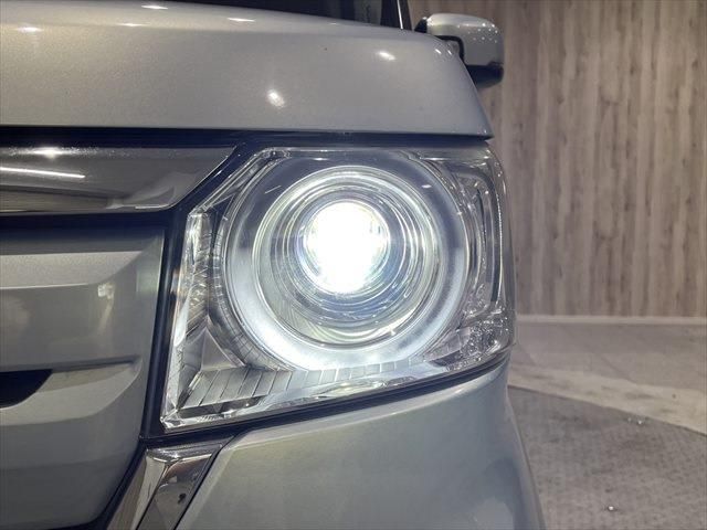 HONDA N BOX 2018 Image 31