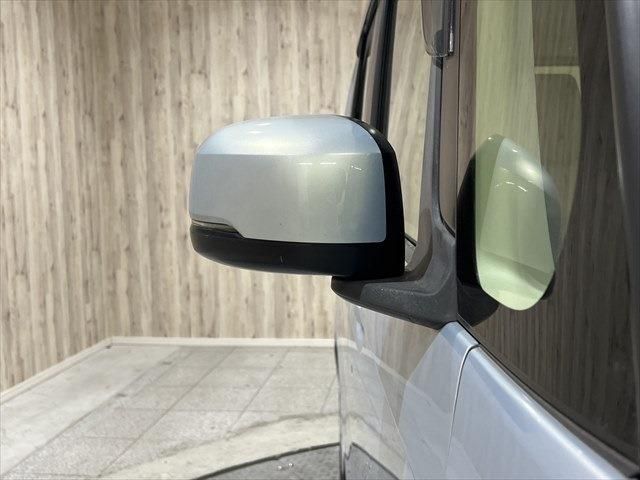 HONDA N BOX 2018 Image 31