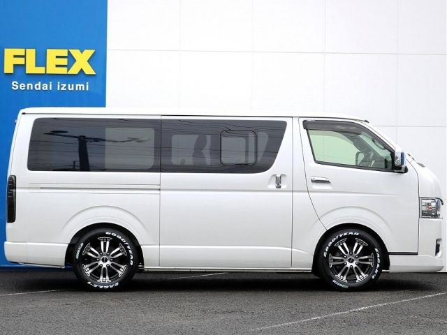 TOYOTA HIACE VAN 4WD 2023 Image 31