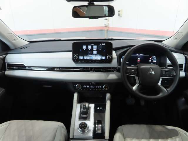 MITSUBISHI OUTLANDER PHEV 2023 Image 31