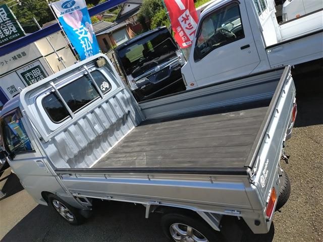 DAIHATSU HIJET TRUCK 4WD 2011 Image 31