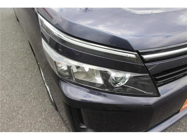 TOYOTA VOXY 2015 Image 31