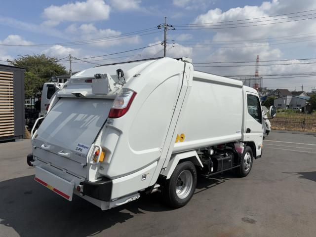 MITSUBISHI CANTER 2024 Image 31