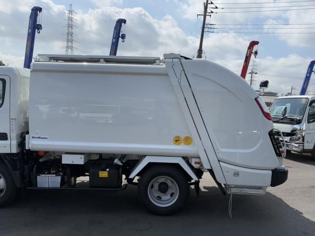 MITSUBISHI CANTER 2024 Image 31