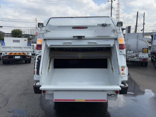 MITSUBISHI CANTER 2024 Image 31