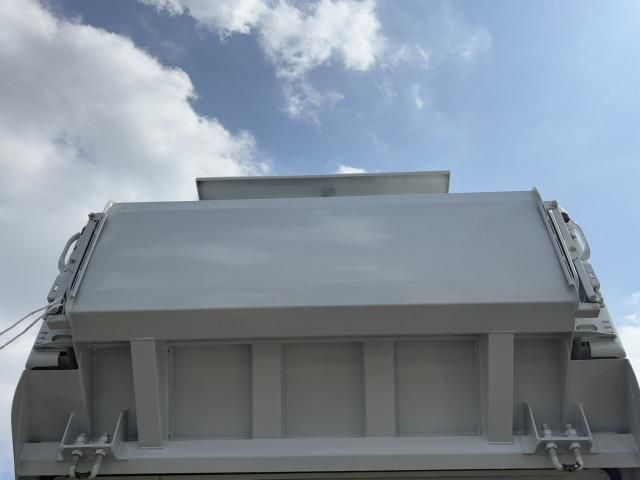 MITSUBISHI CANTER 2024 Image 31