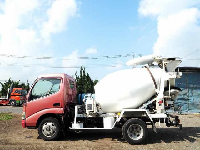 HINO DUTRO 2008 Image 31