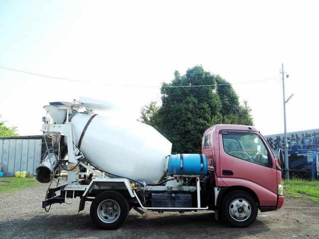 HINO DUTRO 2008 Image 31