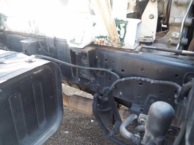 HINO DUTRO 2008 Image 31